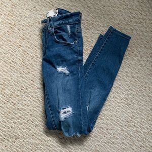 Trendy Distressed Jeans